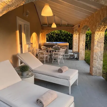 Siora Andromache Perama (Corfu)