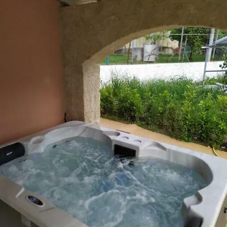 Siora Andromache Willa